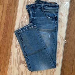 Men’s American Eagle size 38x34 flex jeans in excellent condition.
